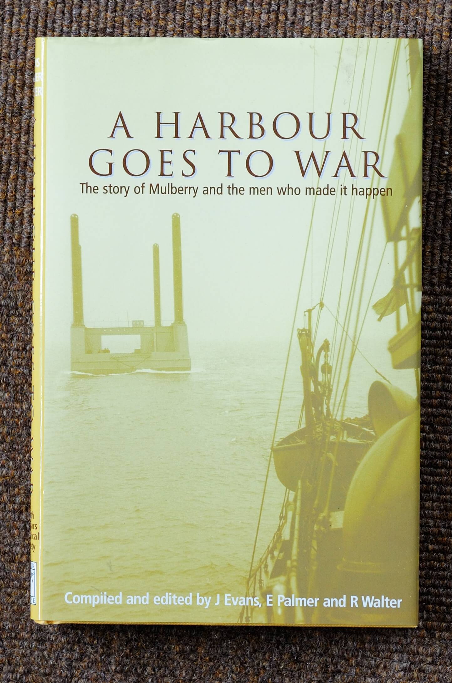 A Harbour Goes to War